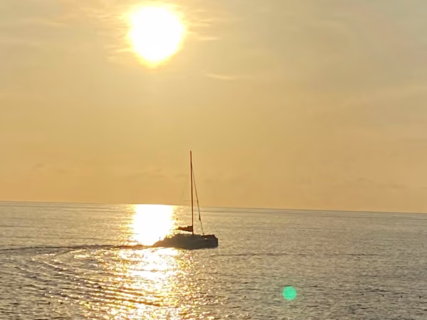 Catamarantocht naar Rick’s Café, zeilen, snorkelen en zonsondergang in Negril