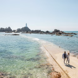 Corbiere_Walking_ALG-11127