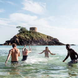 Portelet_Swimming_ALG-10970