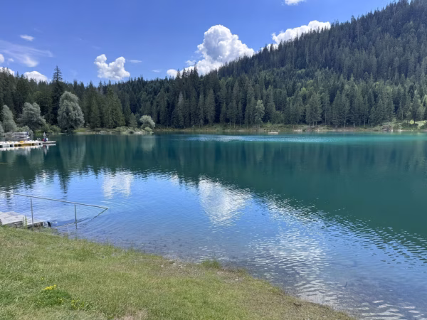 Wandelschoenen naast skischoenen: wonen in het rocksresort LAAX