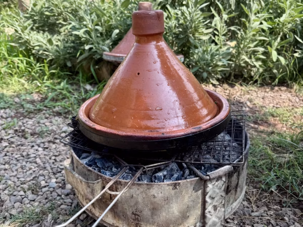 Tajine maken bij Younes en zijn moeder